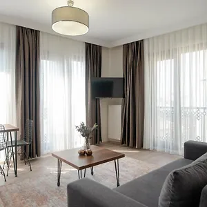 https://taksim-11-suites.istanbul-turkeyhotels.com